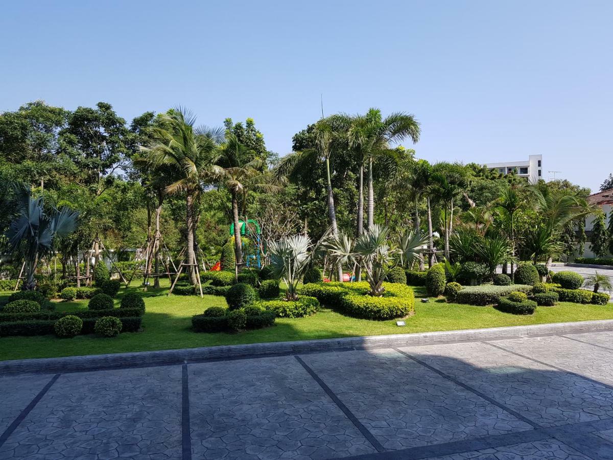 Dusit Grand Condo View Джомтьен Экстерьер фото